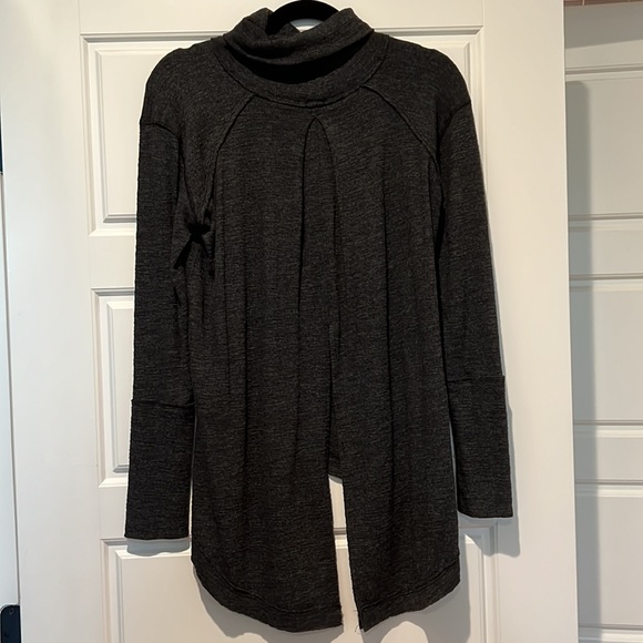 Free People long sleeve turtle neck - Picture 5 of 8